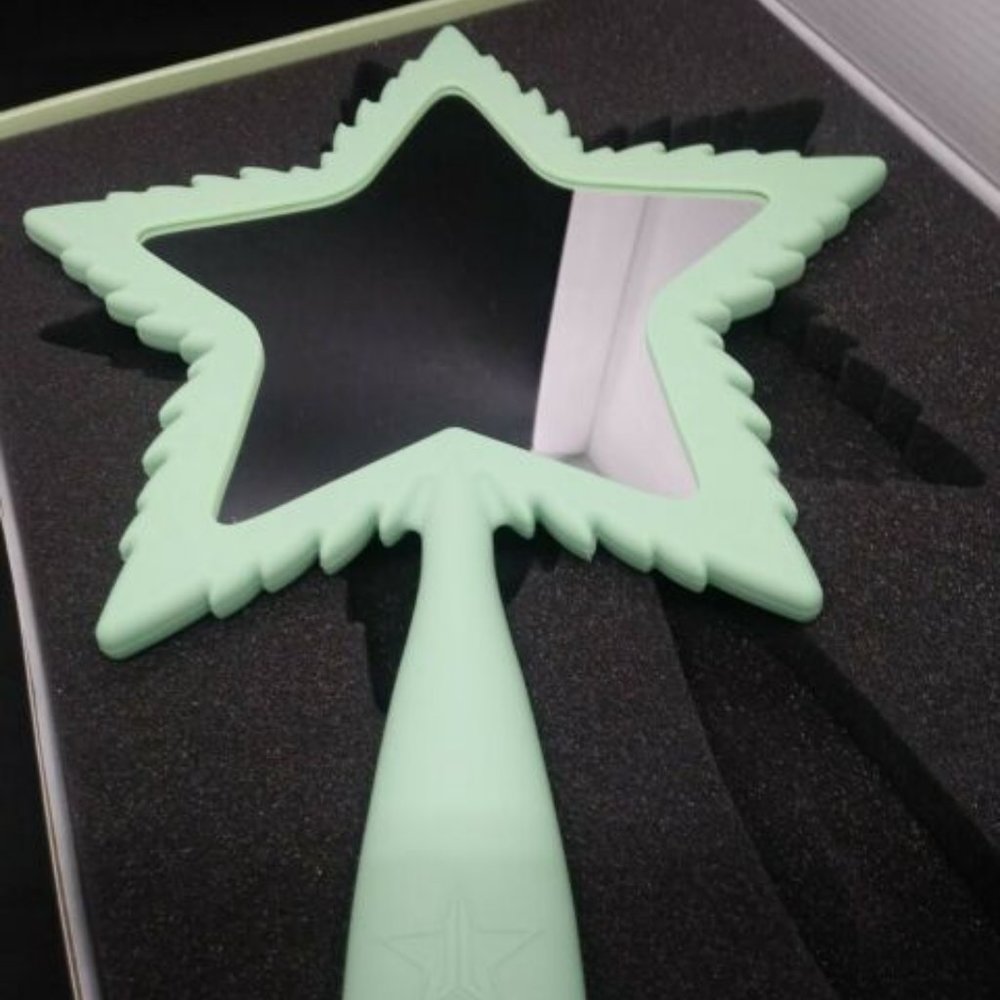 Jeffree Star 420 Mint Green Soft Touch Mirror *CURRENTLY UNAVAILABLE ON JSC!* - Picture 2 of 7